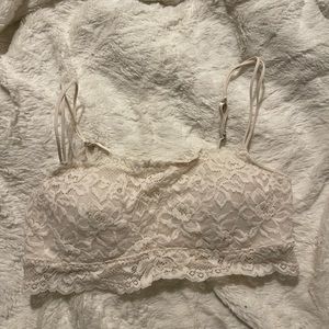 Brand:Abercrombie&Fitch, Size:Small, Color:White